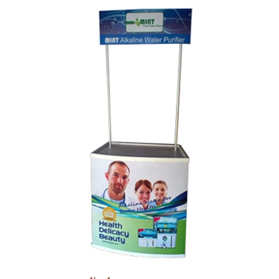 Portable display booth